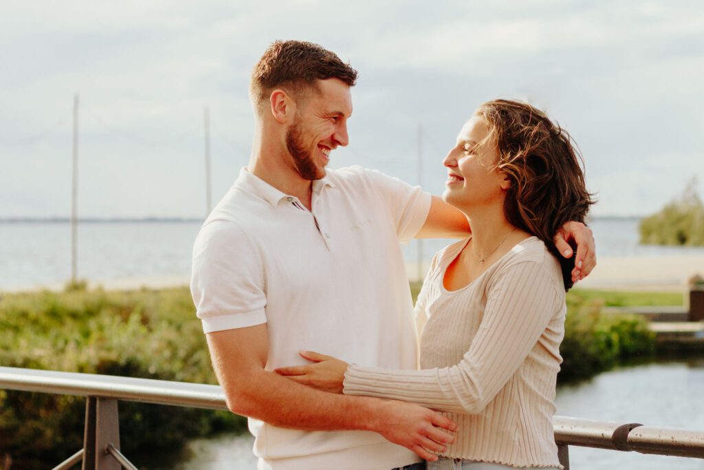 Een foto gemaakt tijdens een love fotoshoot.  Samen met je geliefde op de foto.